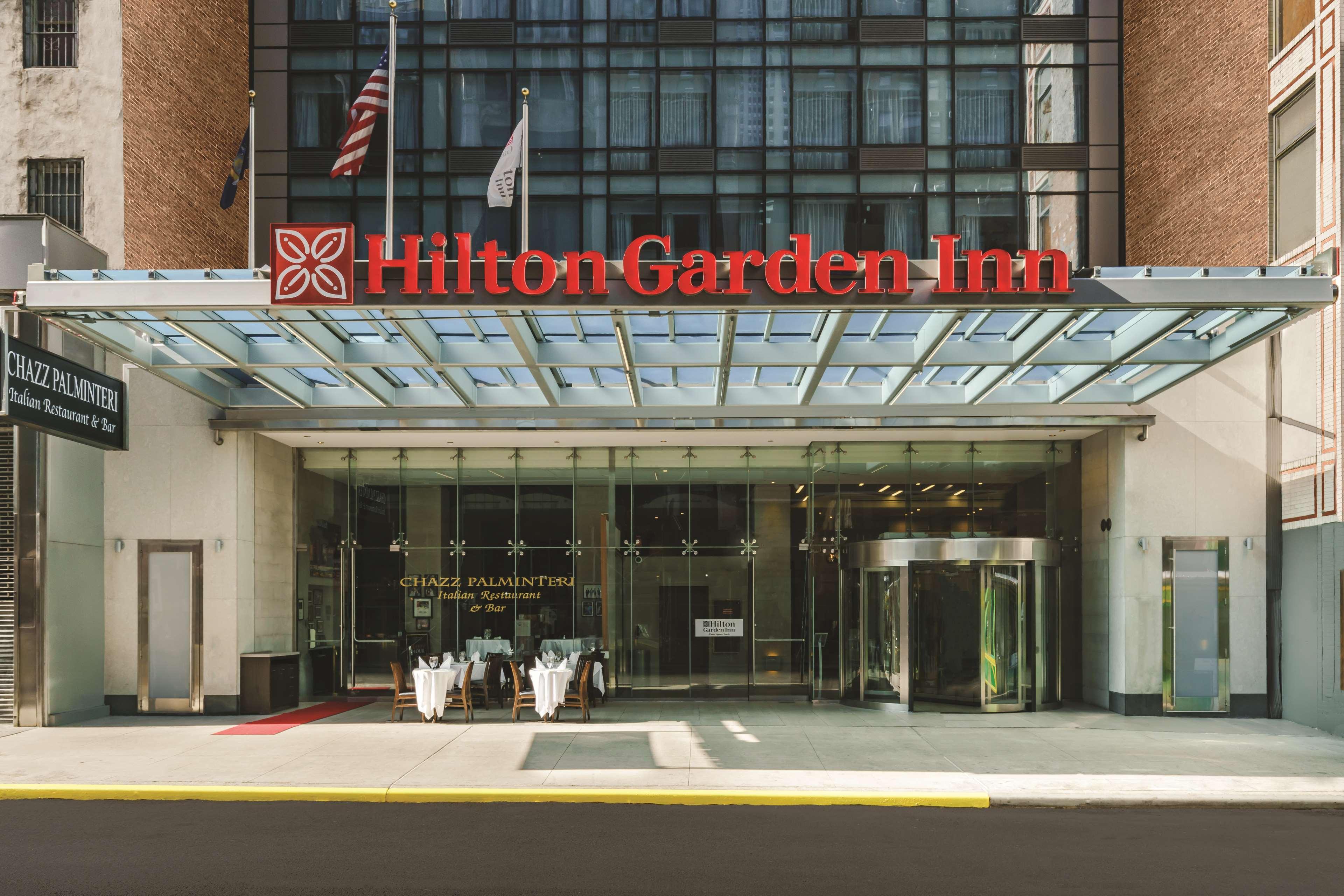 Hilton Garden Inn New York Times Square North Exterior foto